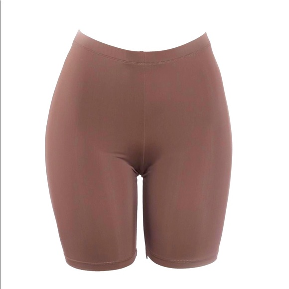Feel Like Skin Elastic Waistband Pocket Biker Shorts main image 1